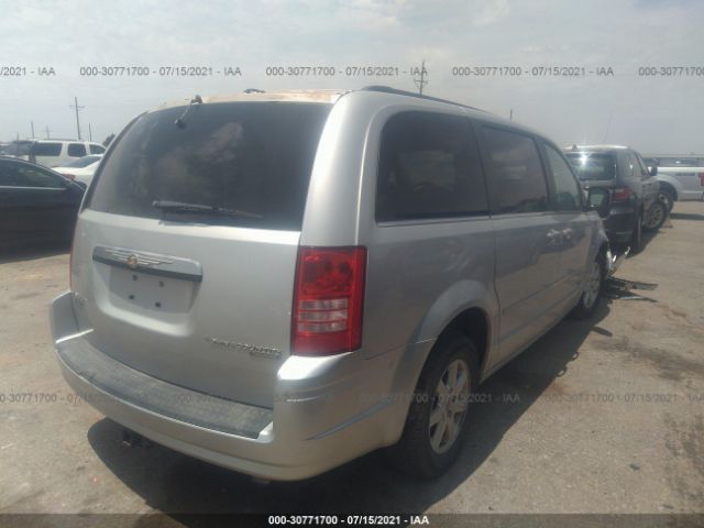 Photo 3 VIN: 2A4RR5D10AR266102 - CHRYSLER TOWN & COUNTRY 