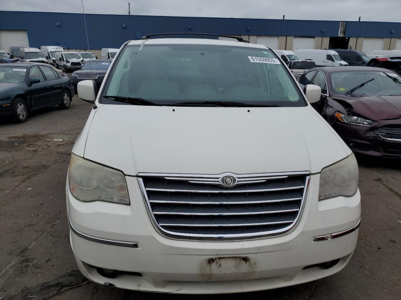 Photo 4 VIN: 2A4RR5D10AR286527 - CHRYSLER TOWN & COUNTRY 