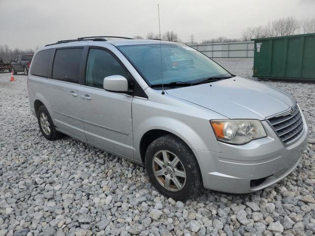 Photo 3 VIN: 2A4RR5D10AR300605 - CHRYSLER MINIVAN 