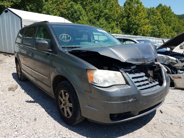 Photo 0 VIN: 2A4RR5D10AR300653 - CHRYSLER TOWN & COU 