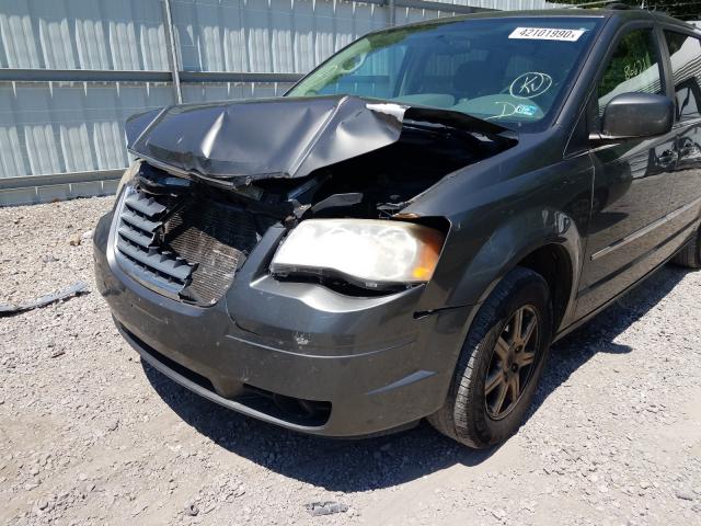 Photo 8 VIN: 2A4RR5D10AR300653 - CHRYSLER TOWN & COU 