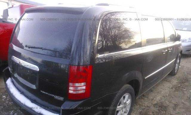 Photo 3 VIN: 2A4RR5D10AR306730 - CHRYSLER TOWN AND COUNTRY 