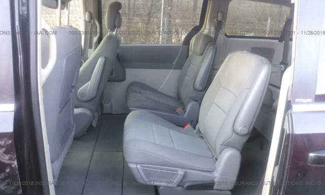 Photo 7 VIN: 2A4RR5D10AR306730 - CHRYSLER TOWN AND COUNTRY 