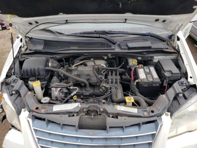 Photo 11 VIN: 2A4RR5D10AR308882 - CHRYSLER TOWN & COU 