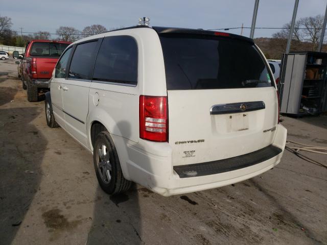 Photo 2 VIN: 2A4RR5D10AR309224 - CHRYSLER TOWN & COU 