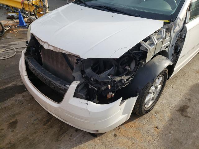 Photo 8 VIN: 2A4RR5D10AR309224 - CHRYSLER TOWN & COU 