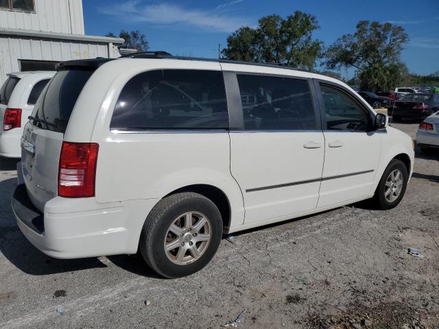 Photo 2 VIN: 2A4RR5D10AR337198 - CHRYSLER TOWN & COU 