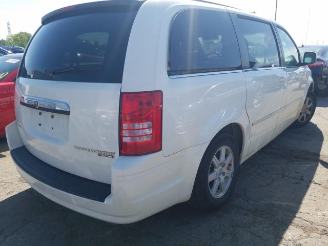 Photo 3 VIN: 2A4RR5D10AR351876 - CHRYSLER TOWN & COU 