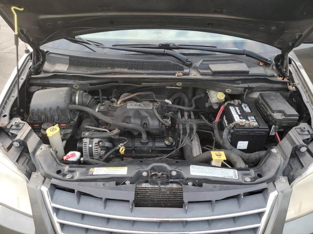 Photo 11 VIN: 2A4RR5D10AR351943 - CHRYSLER TOWN & COU 