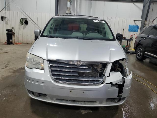 Photo 4 VIN: 2A4RR5D10AR404950 - CHRYSLER MINIVAN 