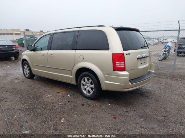 Photo 2 VIN: 2A4RR5D10AR460497 - CHRYSLER TOWN & COUNTRY 