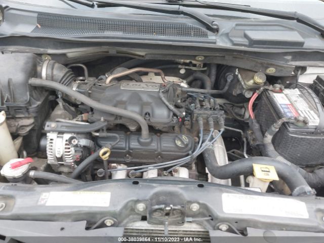 Photo 9 VIN: 2A4RR5D10AR500853 - CHRYSLER TOWN & COUNTRY 