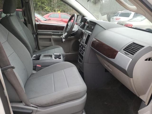 Photo 4 VIN: 2A4RR5D11AR102955 - CHRYSLER TOWN & COU 