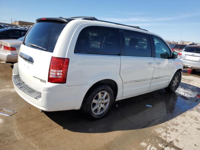 Photo 2 VIN: 2A4RR5D11AR103443 - CHRYSLER TOWN & COU 