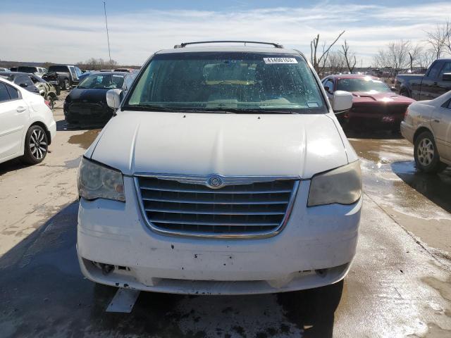 Photo 4 VIN: 2A4RR5D11AR103443 - CHRYSLER TOWN & COU 