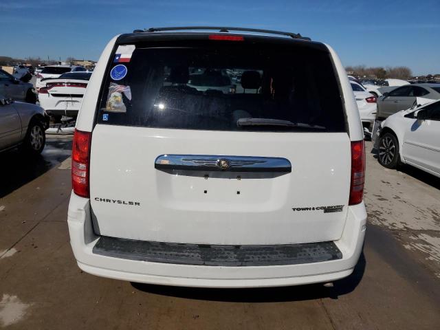 Photo 5 VIN: 2A4RR5D11AR103443 - CHRYSLER TOWN & COU 