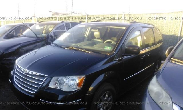 Photo 1 VIN: 2A4RR5D11AR113390 - CHRYSLER TOWN AND COUNTRY 