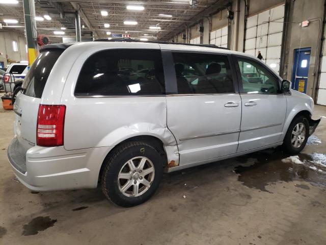 Photo 2 VIN: 2A4RR5D11AR120825 - CHRYSLER TOWN & COU 