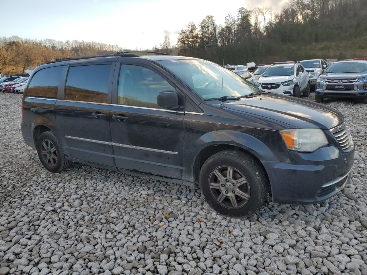 Photo 3 VIN: 2A4RR5D11AR149726 - CHRYSLER TOWN & COUNTRY 