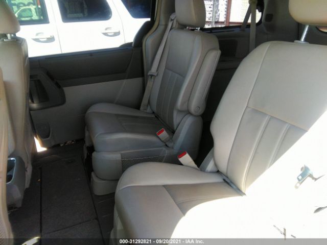 Photo 7 VIN: 2A4RR5D11AR187912 - CHRYSLER TOWN & COUNTRY 