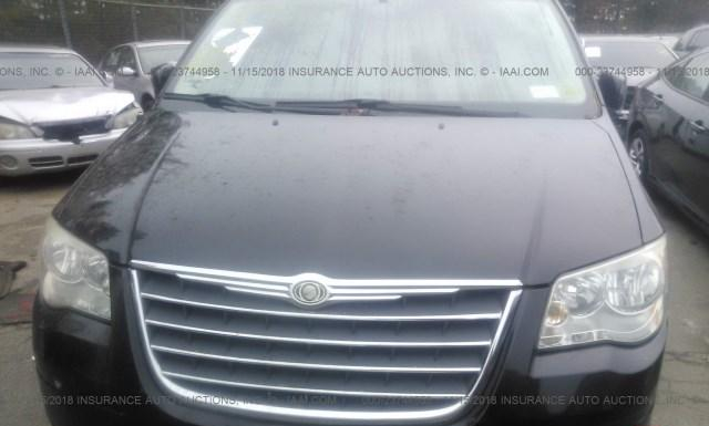 Photo 5 VIN: 2A4RR5D11AR188347 - CHRYSLER TOWN AND COUNTRY 