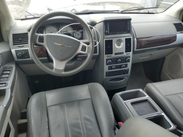 Photo 7 VIN: 2A4RR5D11AR206278 - CHRYSLER TOWN & COU 