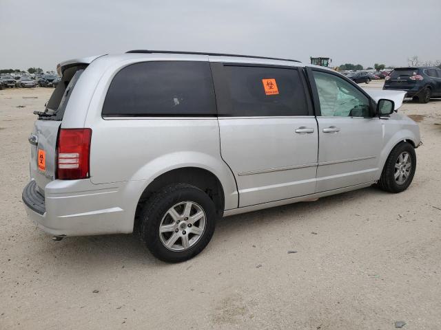 Photo 2 VIN: 2A4RR5D11AR213649 - CHRYSLER TOWN & COU 