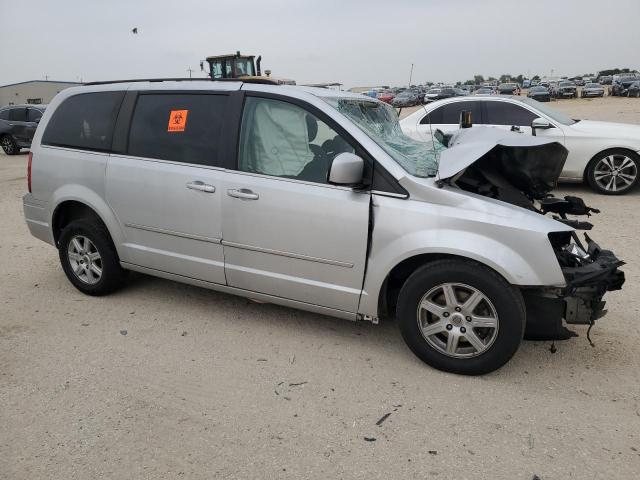 Photo 3 VIN: 2A4RR5D11AR213649 - CHRYSLER TOWN & COU 