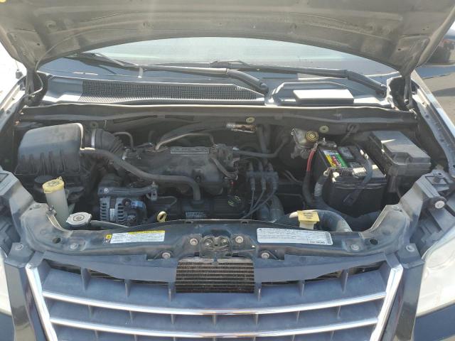 Photo 11 VIN: 2A4RR5D11AR289047 - CHRYSLER TOWN & COU 