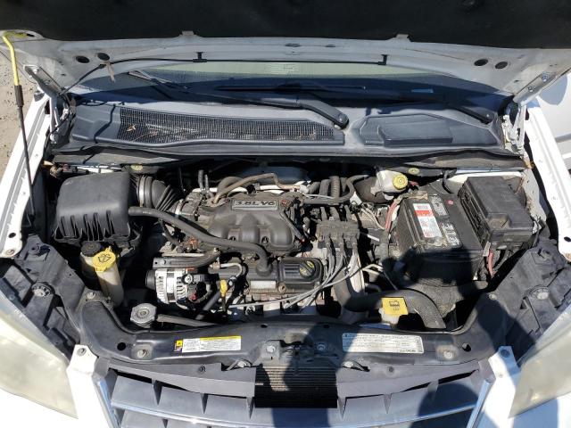 Photo 11 VIN: 2A4RR5D11AR300662 - CHRYSLER TOWN & COU 