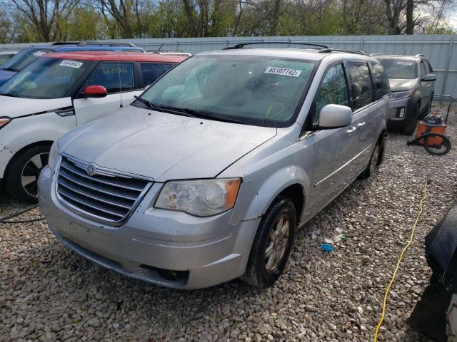 Photo 1 VIN: 2A4RR5D11AR302900 - CHRYSLER TOWN & COU 