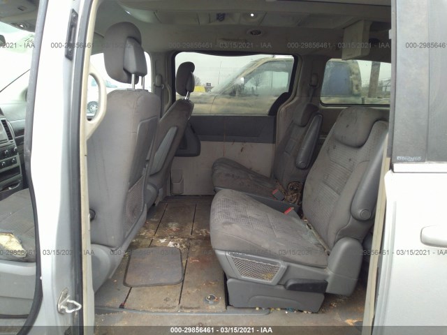 Photo 7 VIN: 2A4RR5D11AR328719 - CHRYSLER TOWN & COUNTRY 