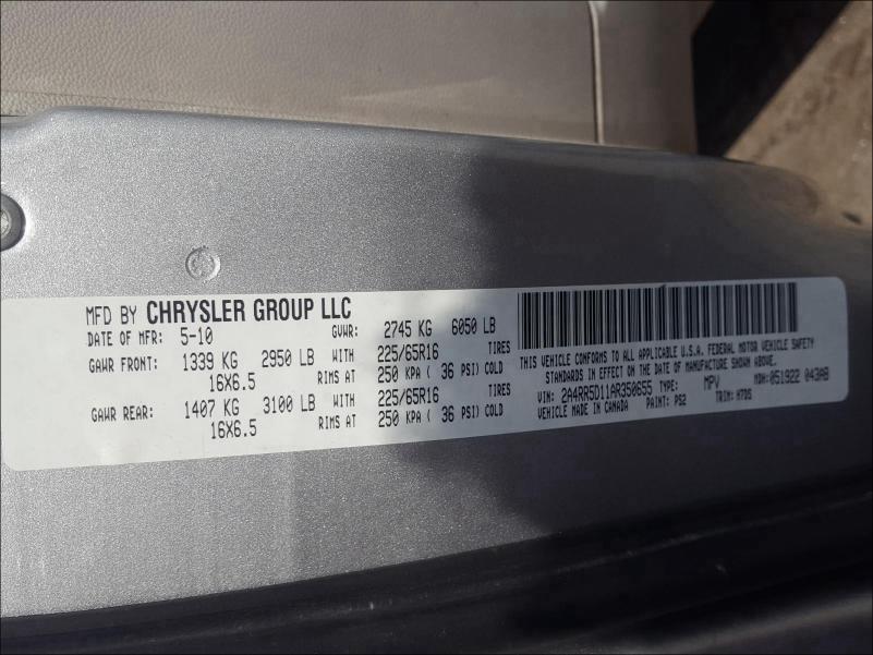 Photo 9 VIN: 2A4RR5D11AR350655 - CHRYSLER TOWN & COU 