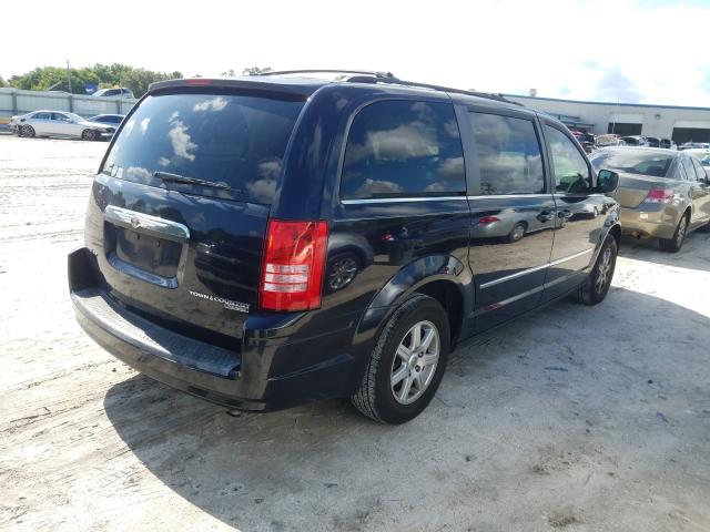 Photo 3 VIN: 2A4RR5D11AR392906 - CHRYSLER TOWN & COU 