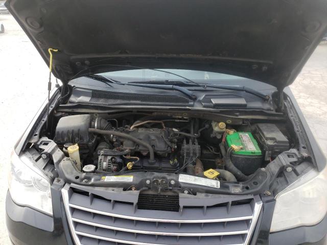 Photo 11 VIN: 2A4RR5D11AR413463 - CHRYSLER TOWN & COU 