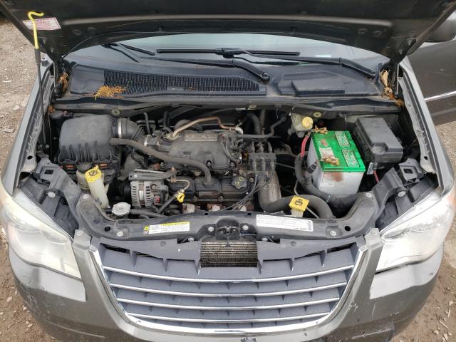 Photo 6 VIN: 2A4RR5D11AR421787 - CHRYSLER TOWN &AMP COU 