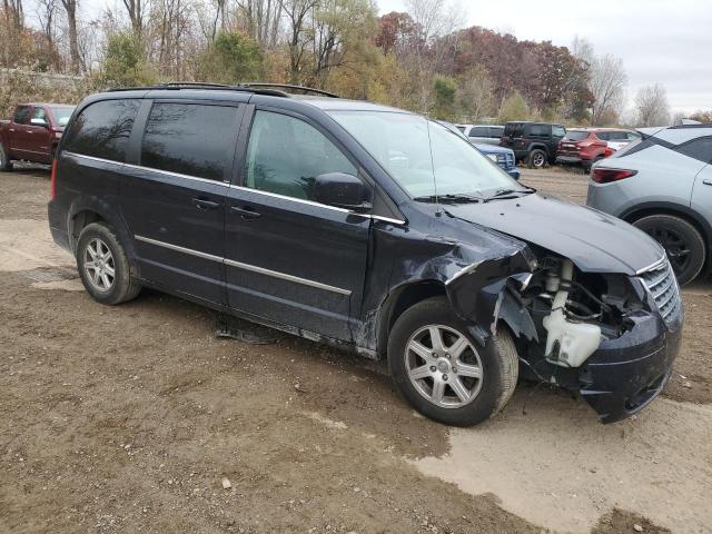 Photo 3 VIN: 2A4RR5D11AR423023 - CHRYSLER TOWN & COU 