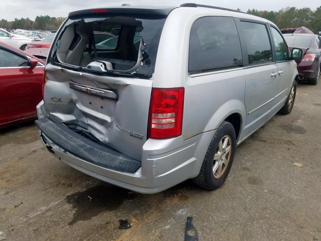 Photo 3 VIN: 2A4RR5D11AR450609 - CHRYSLER TOWN & COU 