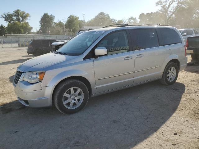 Photo 0 VIN: 2A4RR5D11AR450755 - CHRYSLER TOWN & COU 