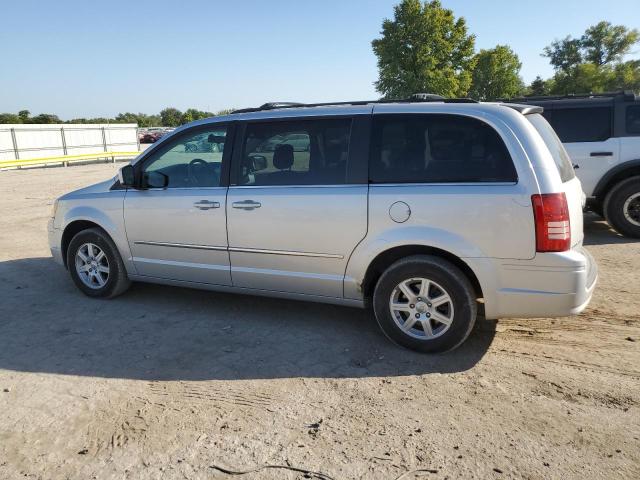 Photo 1 VIN: 2A4RR5D11AR450755 - CHRYSLER TOWN & COU 