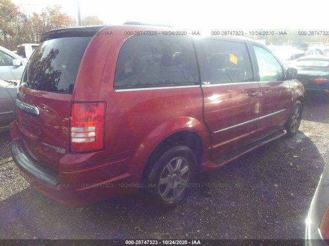 Photo 3 VIN: 2A4RR5D12AR105184 - CHRYSLER TOWN & COUNTRY 