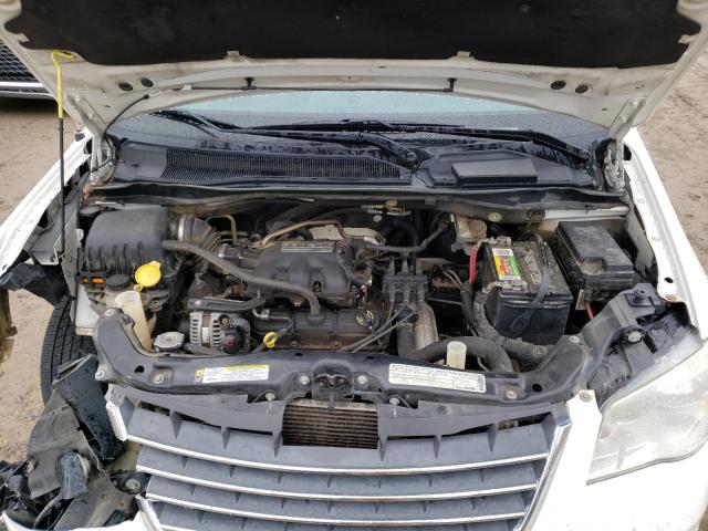 Photo 6 VIN: 2A4RR5D12AR112894 - CHRYSLER TOWN &AMP COU 