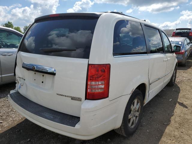 Photo 3 VIN: 2A4RR5D12AR113947 - CHRYSLER TOWN & COU 