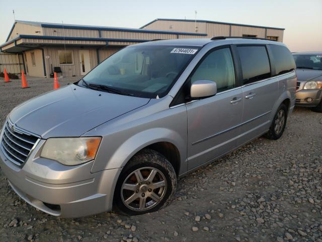 Photo 1 VIN: 2A4RR5D12AR183139 - CHRYSLER TOWN &AMP COU 