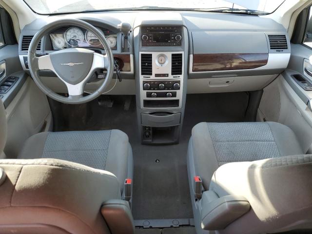 Photo 7 VIN: 2A4RR5D12AR214843 - CHRYSLER MINIVAN 