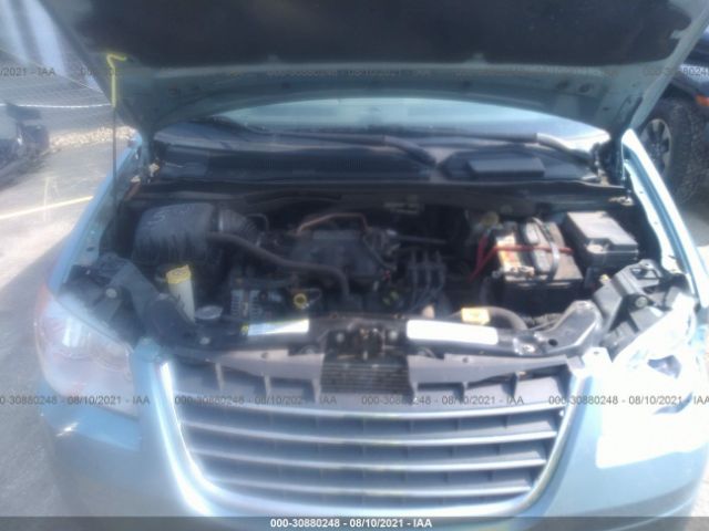 Photo 9 VIN: 2A4RR5D12AR284567 - CHRYSLER TOWN & COUNTRY 