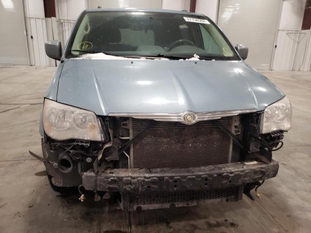 Photo 8 VIN: 2A4RR5D12AR285315 - CHRYSLER TOWN &AMP COU 