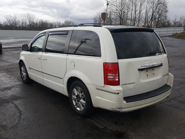 Photo 2 VIN: 2A4RR5D12AR299747 - CHRYSLER TOWN AND C 