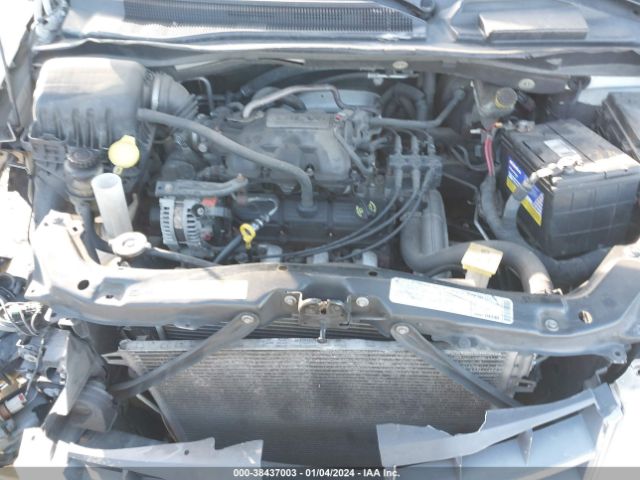 Photo 9 VIN: 2A4RR5D12AR307202 - CHRYSLER TOWN & COUNTRY 