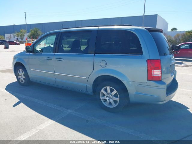 Photo 2 VIN: 2A4RR5D12AR328566 - CHRYSLER TOWN & COUNTRY 